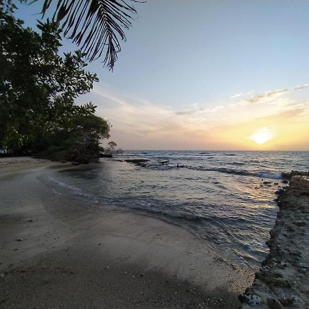 Sol Y Mar Hotel Puerto Limon ภายนอก รูปภาพ